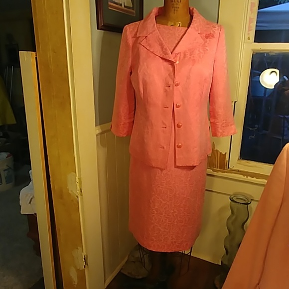 Talbots old lady looking pink silk suit - Picture 11 of 14